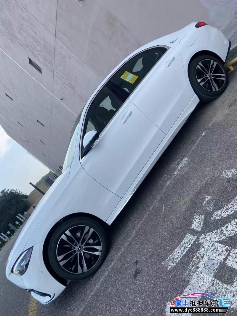 24年奔驰C轿车抵押车出售