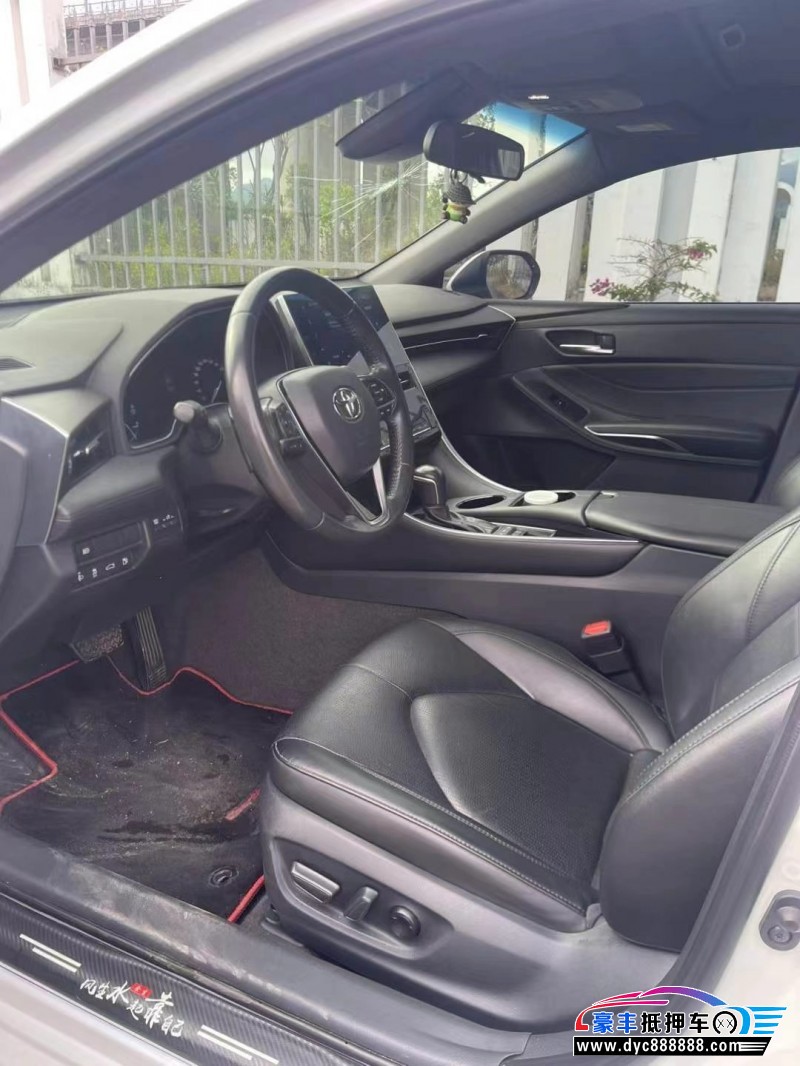 22年丰田亚洲龙轿车抵押车出售