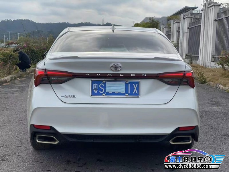 22年丰田亚洲龙轿车抵押车出售