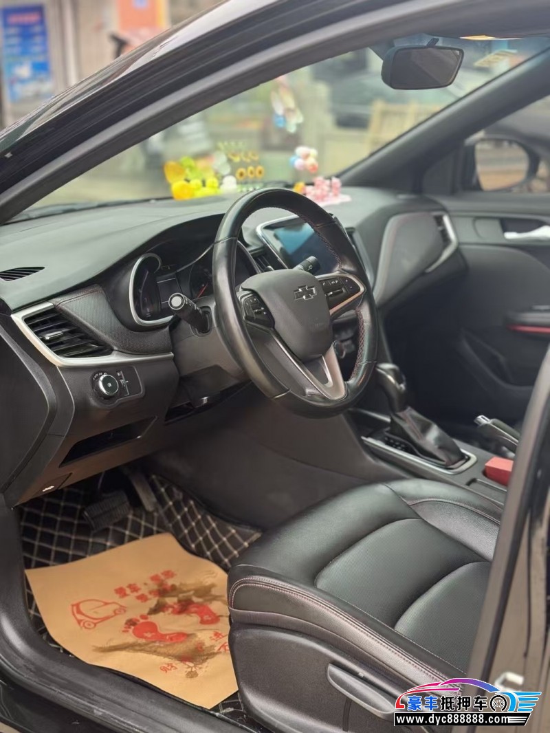 21年雪佛兰科鲁泽轿车抵押车出售