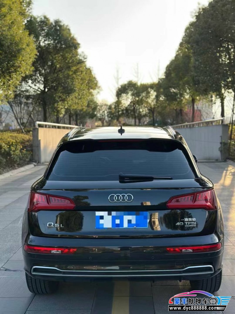 20年奥迪Q5轿车抵押车出售