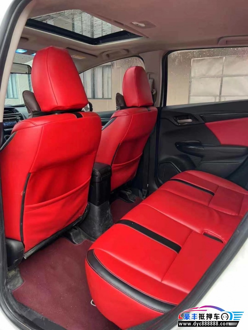 17年本田飞度轿车抵押车出售