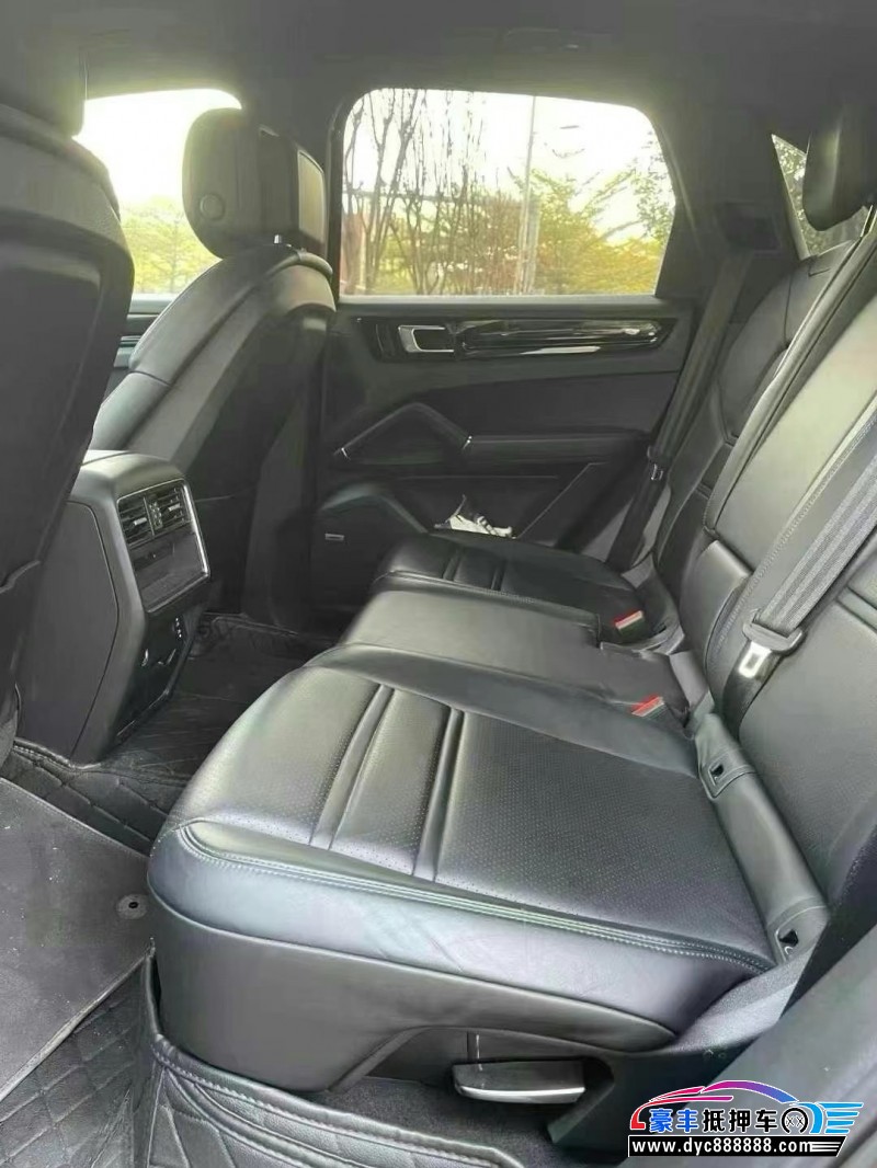 20年保时捷卡宴轿车抵押车出售