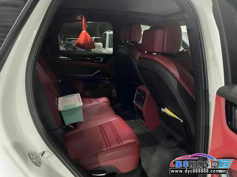 21年保时捷卡宴轿车抵押车出售