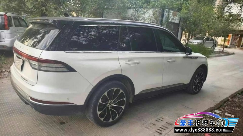 21年林肯飞行家轿车抵押车出售