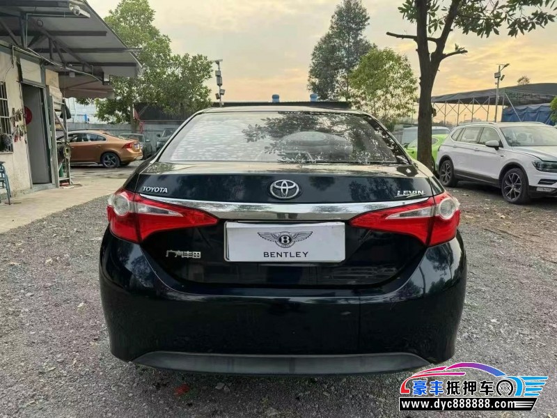 16年丰田雷凌轿车抵押车出售