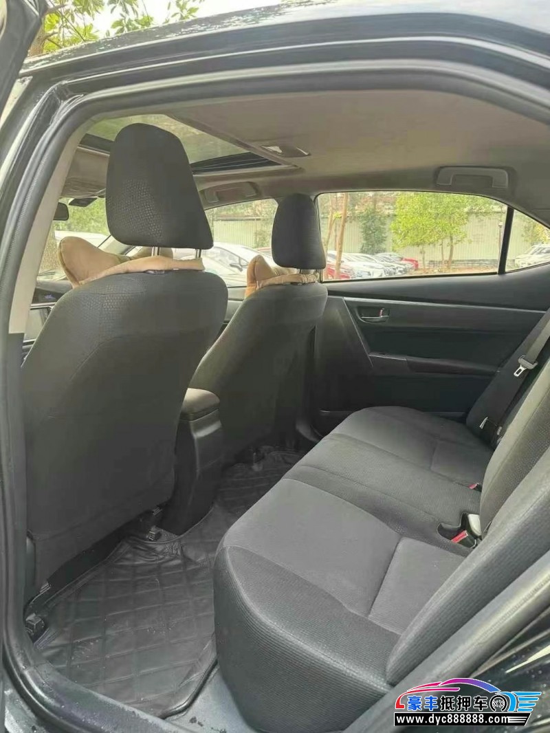 16年丰田雷凌轿车抵押车出售