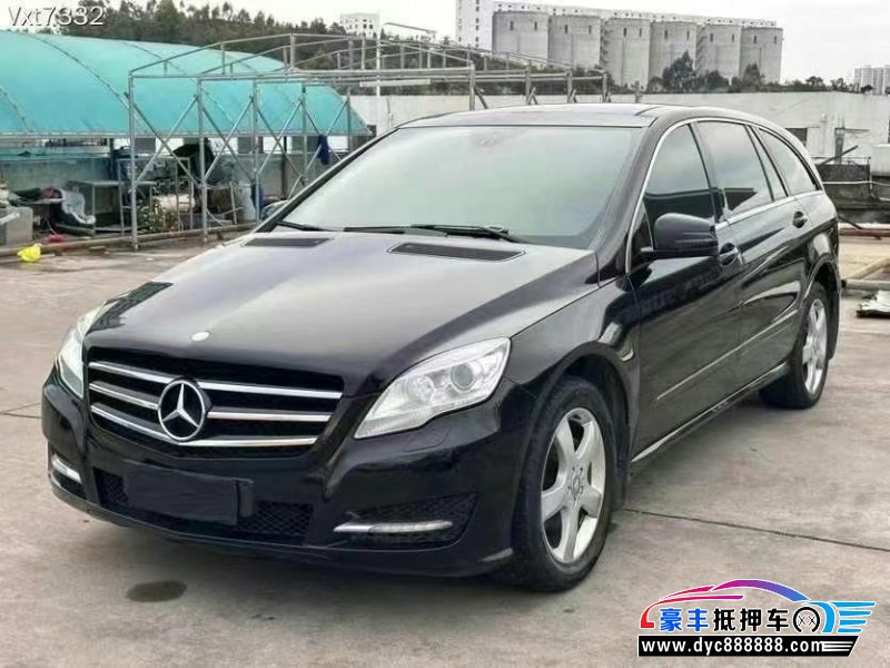 16年奔驰R轿车抵押车出售