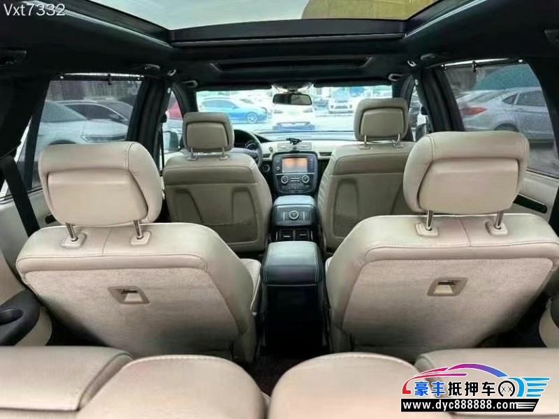 16年奔驰R轿车抵押车出售