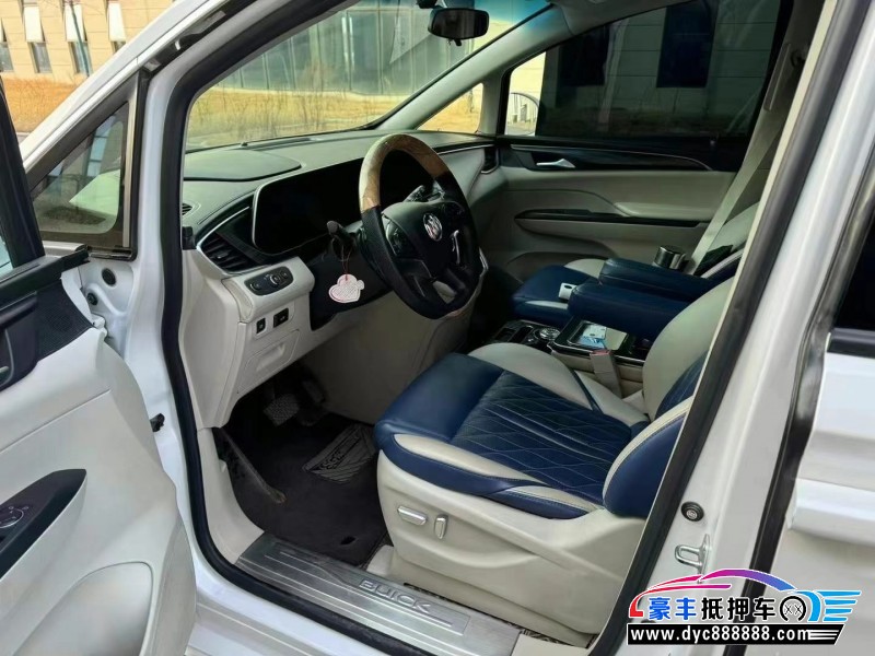 20年别克GL8轿车抵押车出售