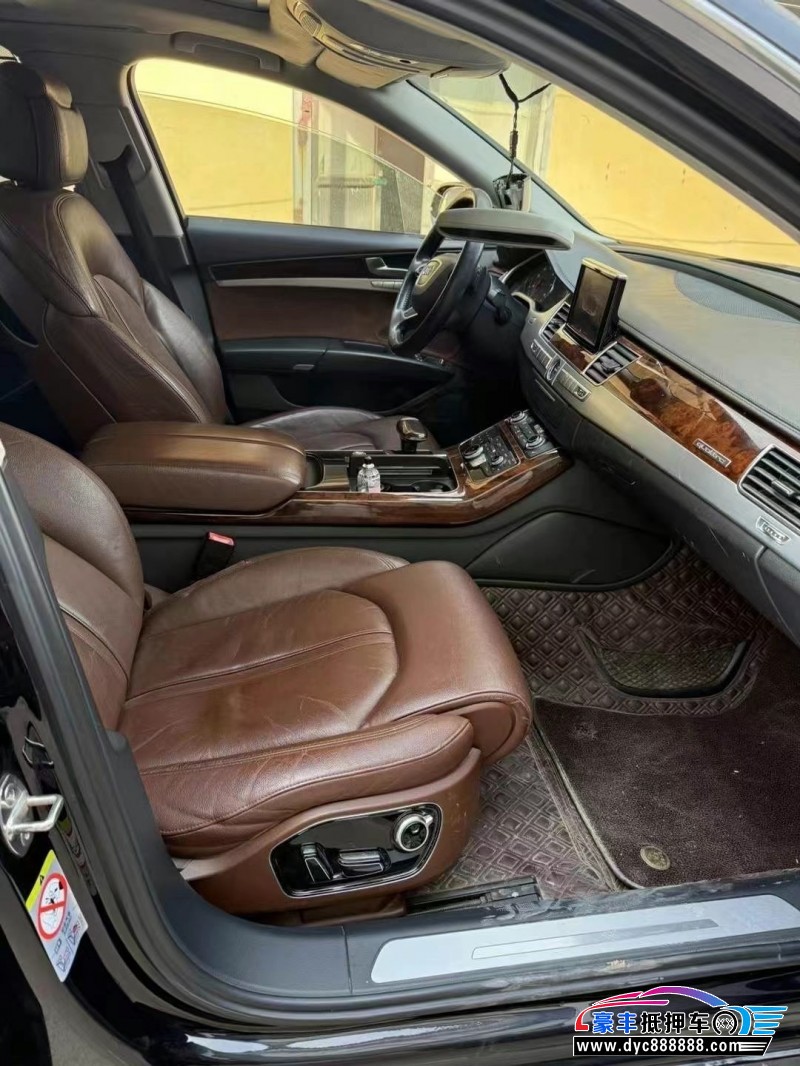 12年奥迪A8L轿车抵押车出售