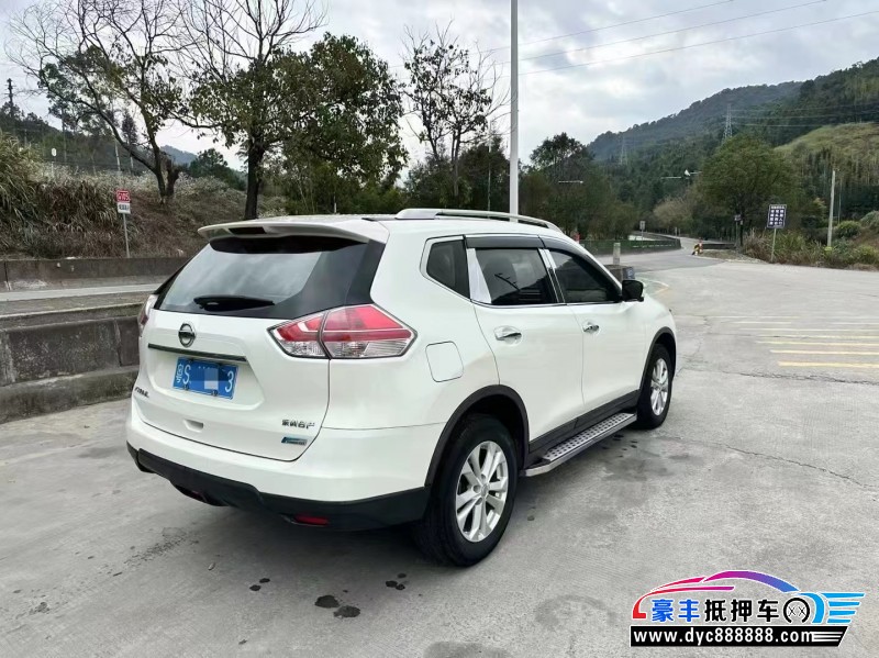16年日产奇骏轿车抵押车出售