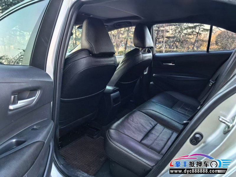 20年丰田雷凌轿车抵押车出售