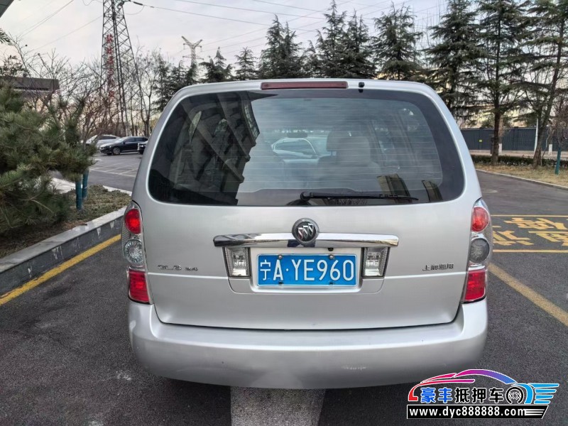 15年别克GL8轿车抵押车出售