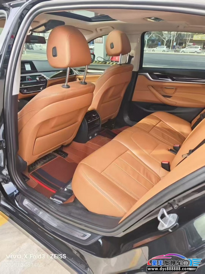 18年宝马5系轿车抵押车出售