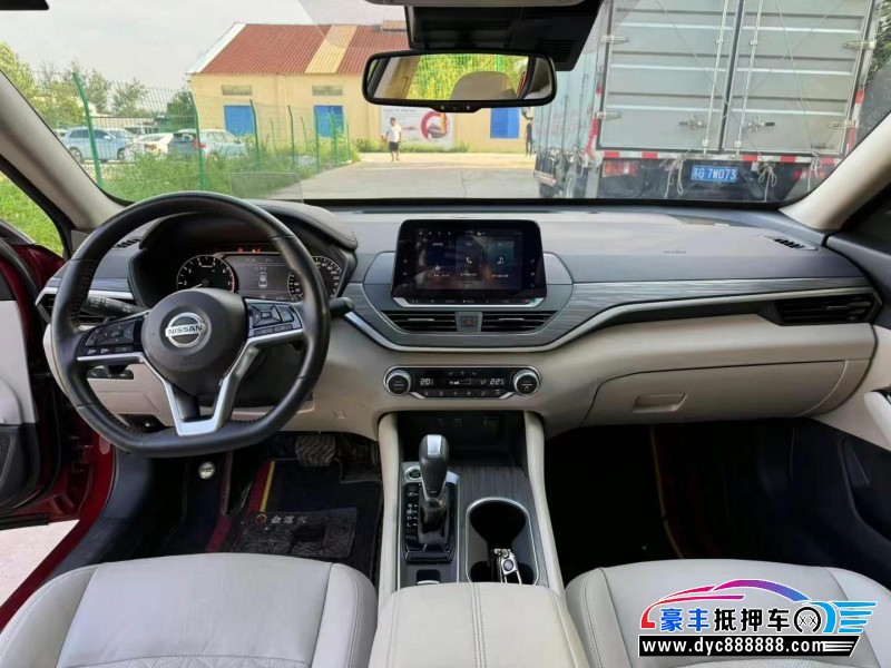 20年日产天籁轿车抵押车出售