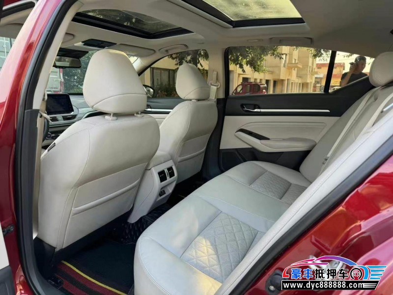 20年日产天籁轿车抵押车出售