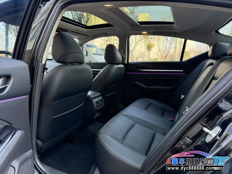 22年日产天籁轿车抵押车出售