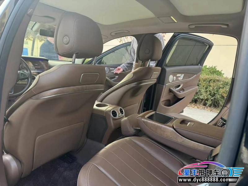 18年奔驰E轿车抵押车出售