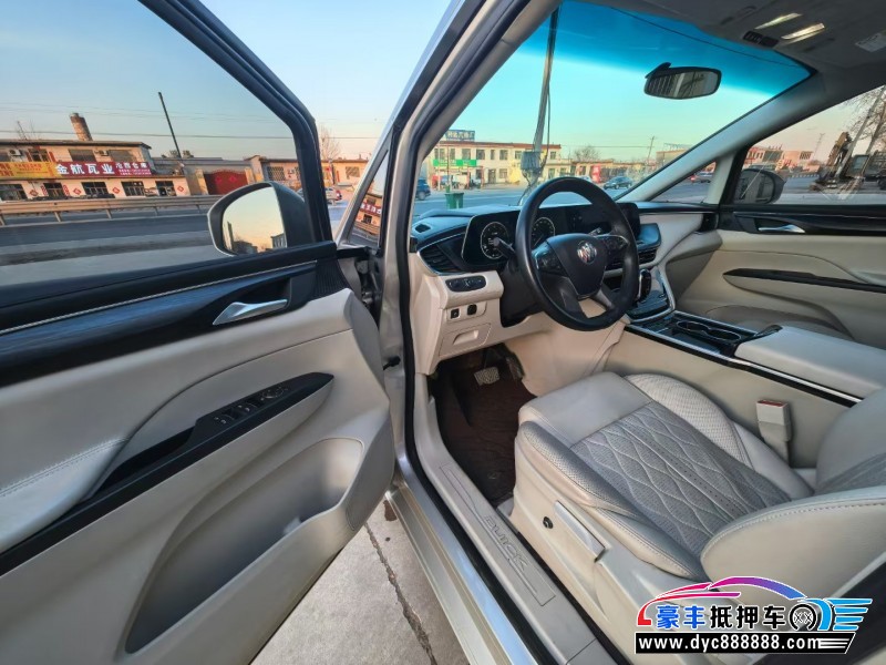 22年别克GL8轿车抵押车出售