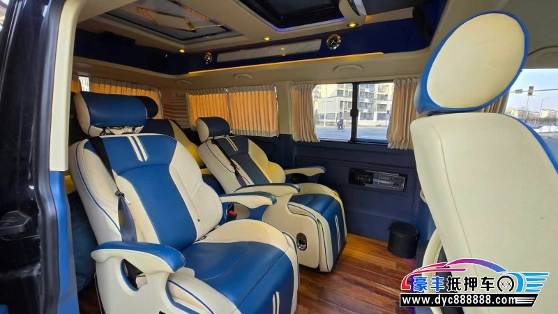 18年大众凯路威轿车抵押车出售