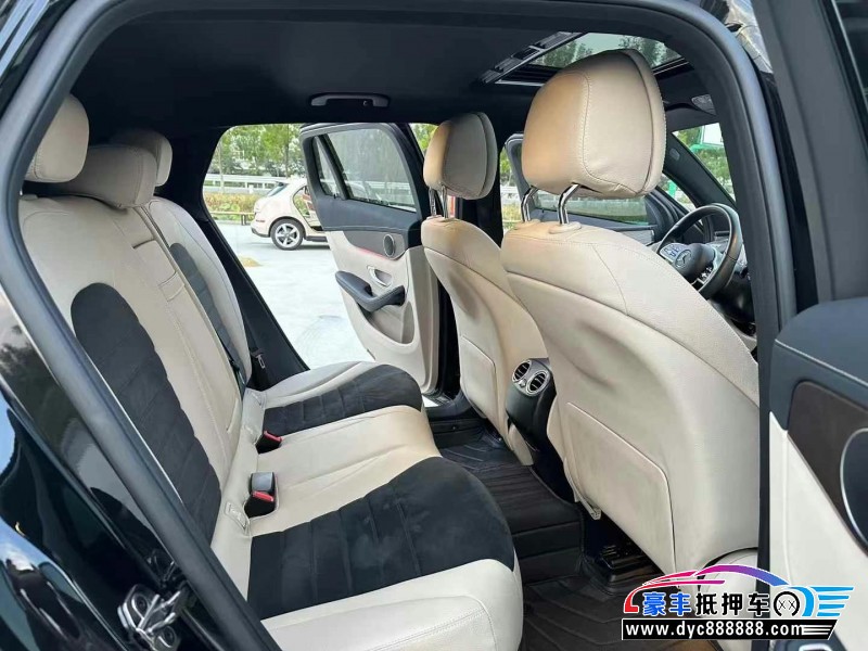 22年奔驰EQCSUV抵押车出售