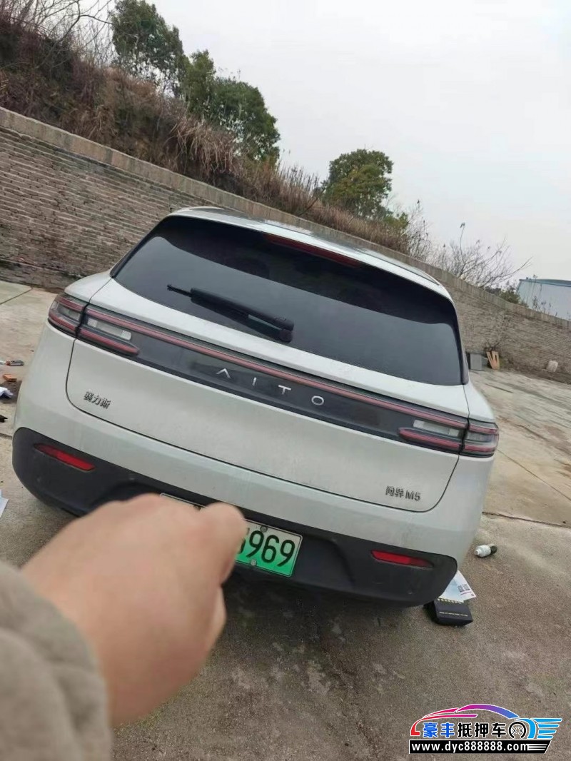 22年华为问界SUV抵押车出售