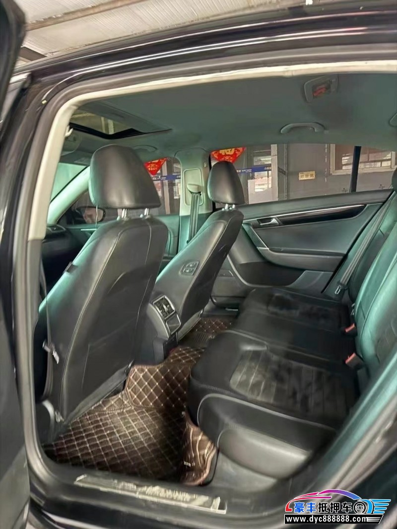 14年大众迈腾轿车抵押车出售