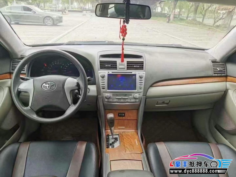 13年丰田凯美瑞轿车抵押车出售