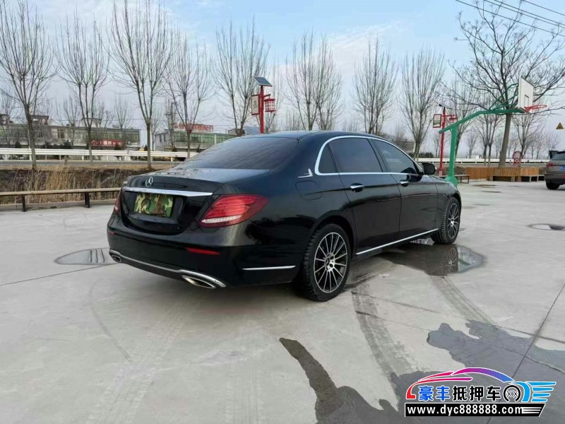 17年奔驰E轿车抵押车出售