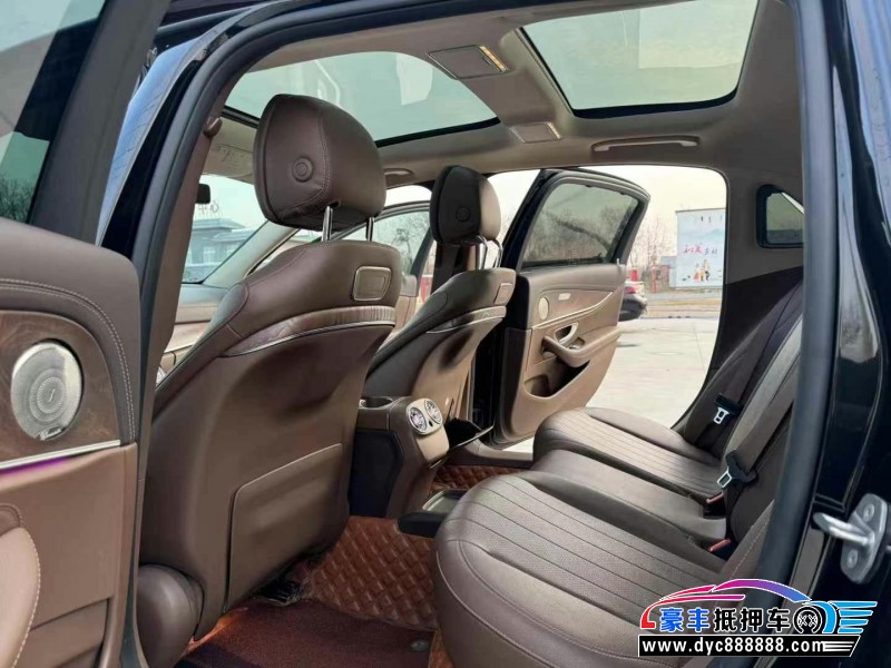 17年奔驰E轿车抵押车出售