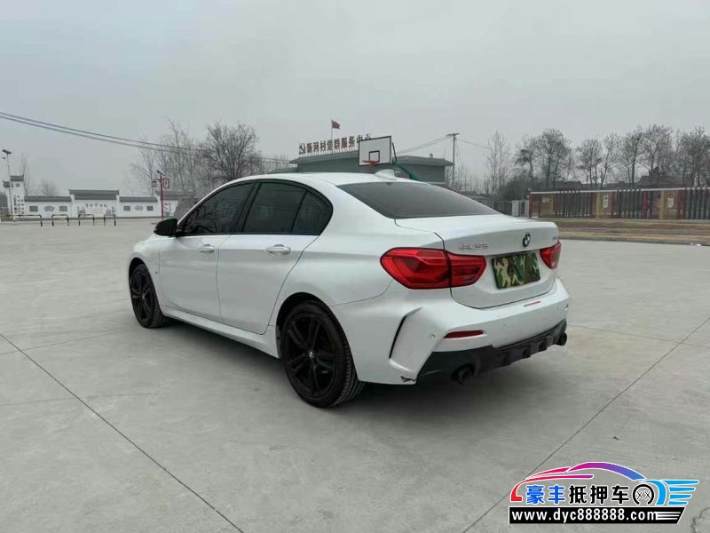 22年宝马1系轿车抵押车出售