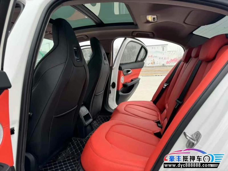 22年宝马1系轿车抵押车出售