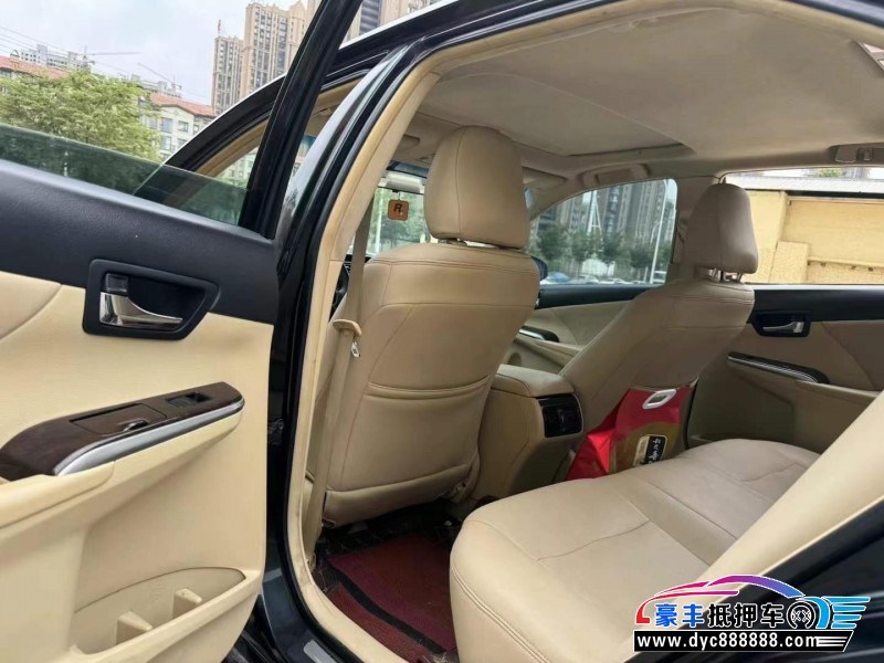 15年丰田凯美瑞轿车抵押车出售