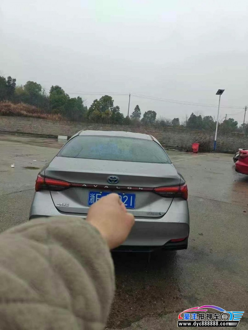 21年丰田亚洲龙轿车抵押车出售