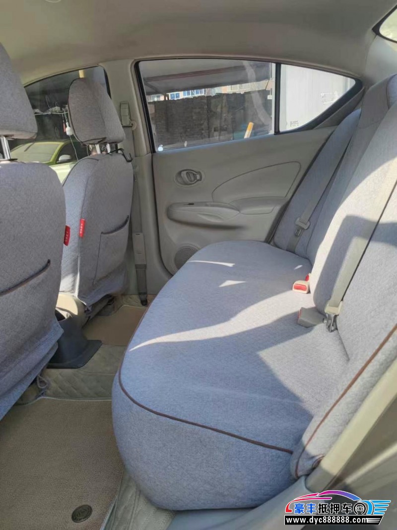 18年日产阳光轿车抵押车出售