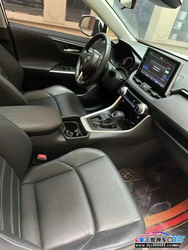 23年丰田威兰达轿车抵押车出售