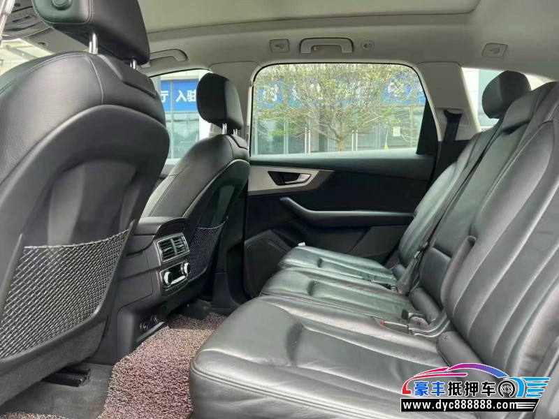 19年奥迪Q7轿车抵押车出售