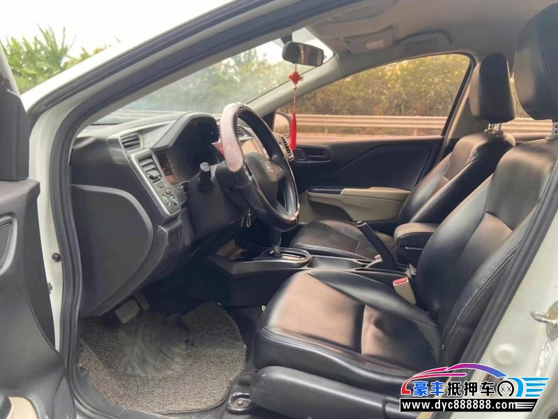 17年本田哥瑞轿车抵押车出售