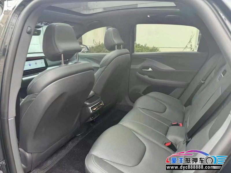 23年极狐阿尔法S轿车抵押车出售