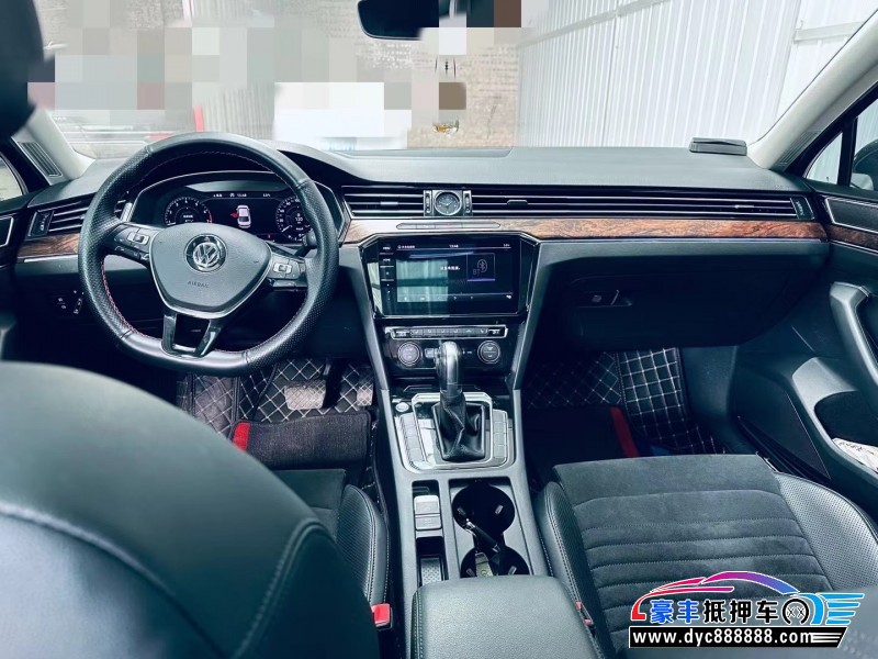 18年大众迈腾轿车抵押车出售