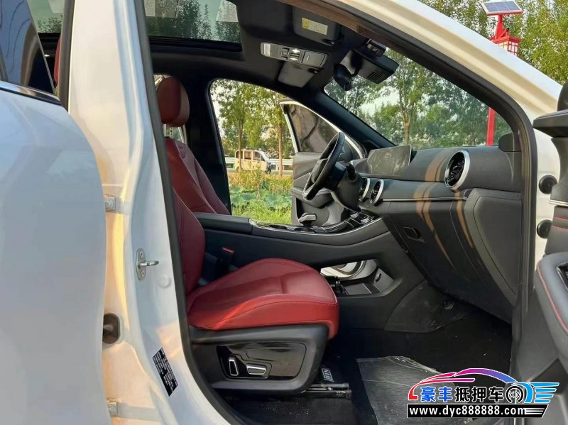 22年东风风行T5轿车抵押车出售