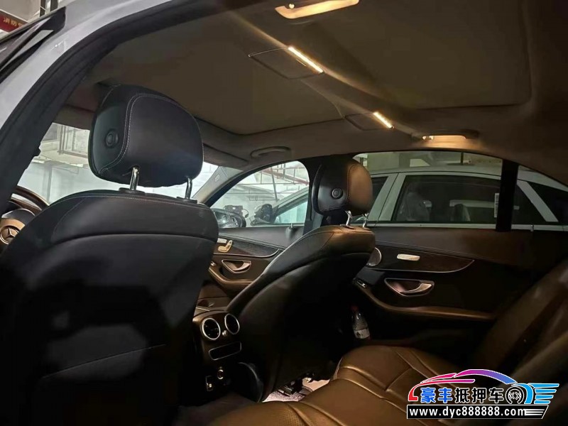 21年奔驰C轿车抵押车出售