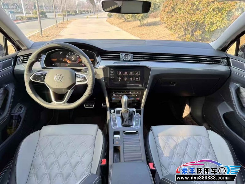 24年大众迈腾轿车抵押车出售