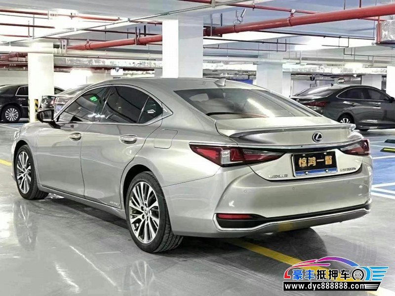 21年雷克萨斯ES轿车抵押车出售