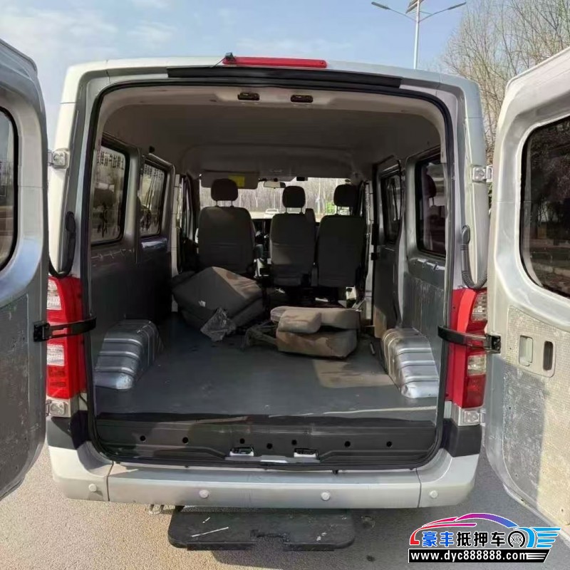 22年福田图雅诺轿车抵押车出售