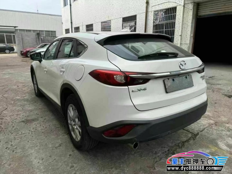18年马自达CX-4轿车抵押车出售