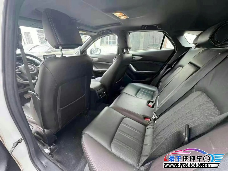 18年马自达CX-4轿车抵押车出售