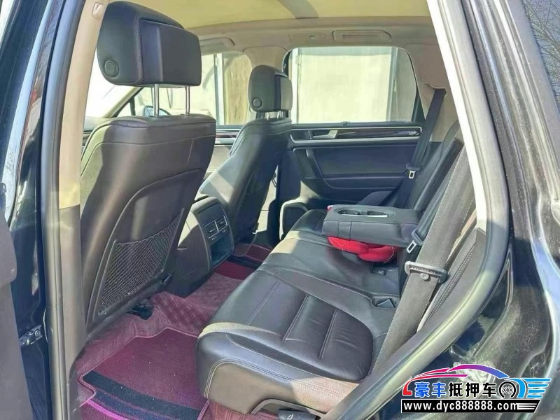 15年大众途锐轿车抵押车出售