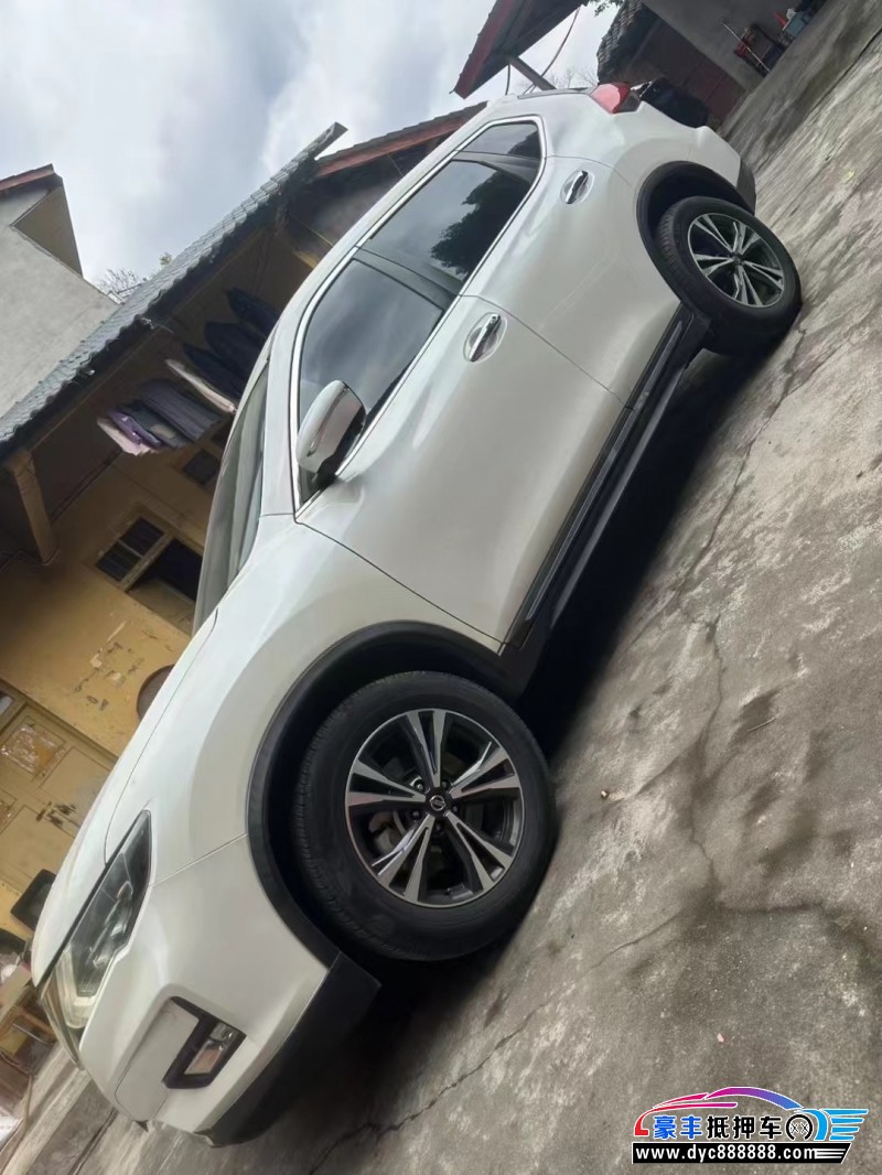 21年日产奇骏轿车抵押车出售